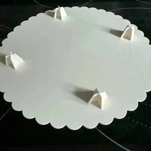 Wilton vintage acrylic cake stand. 12  inches - Picture 2 of 3